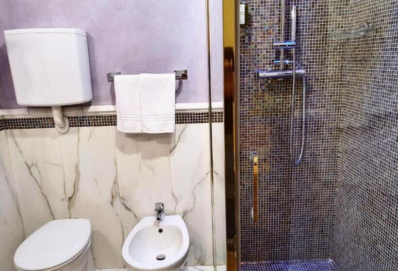 Chambre Economy, Aurora