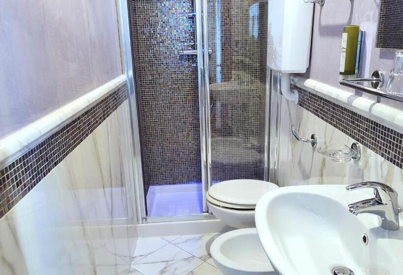 Chambre Economy, Aurora