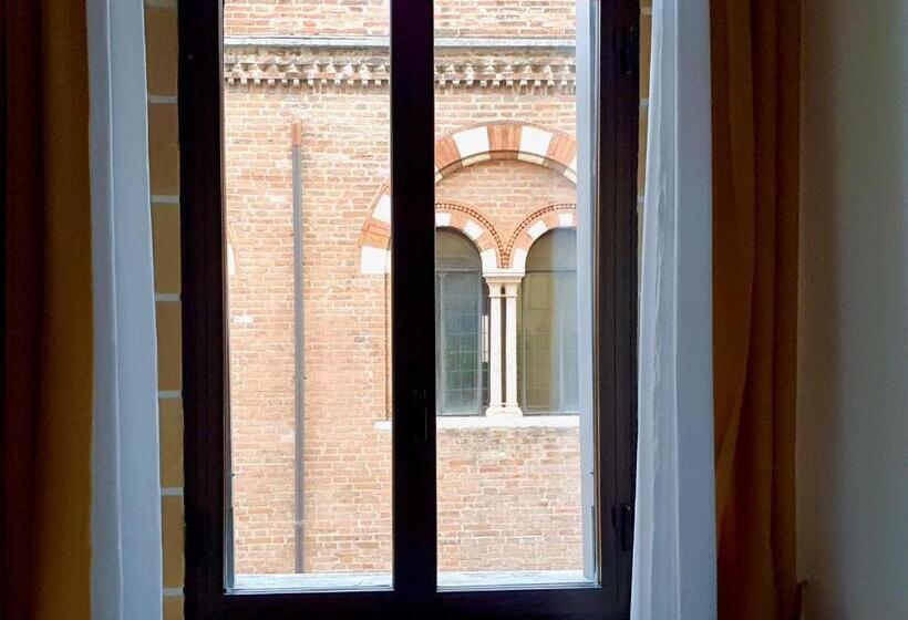 Chambre Economy, Aurora