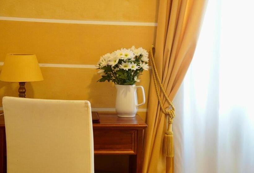 Chambre Economy, Aurora