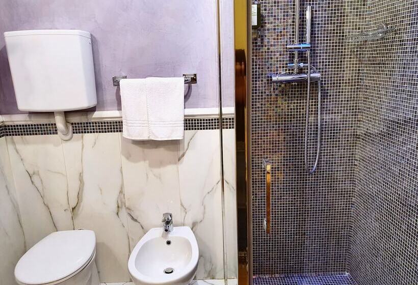 Chambre Economy, Aurora