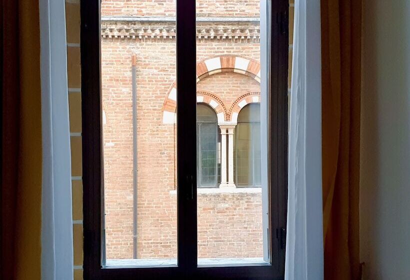 Chambre Economy, Aurora