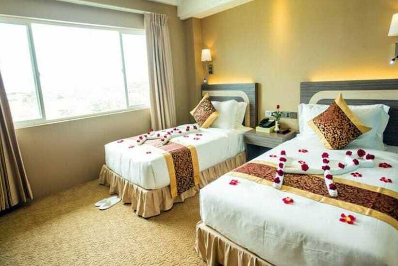 اتاق سوپریور, Hazel