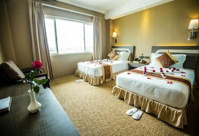 اتاق سوپریور, Hazel