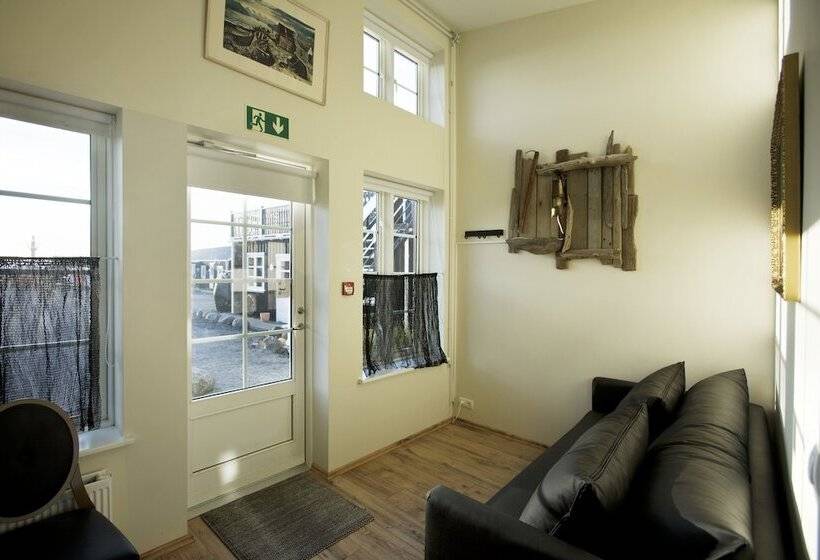 اتاق سوپریور, Hlid Fisherman S Village