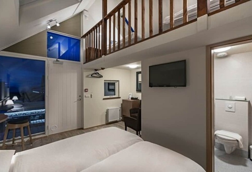 اتاق سوپریور, Hlid Fisherman S Village