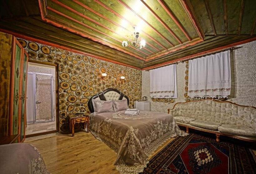 اتاق استاندارد سه نفره, Kayatas Cave Suites