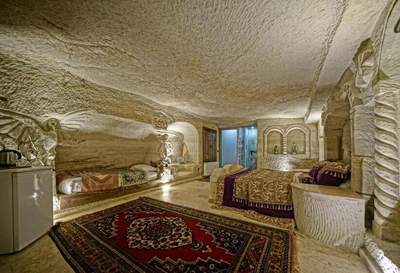 اتاق لوکس, Kayatas Cave Suites