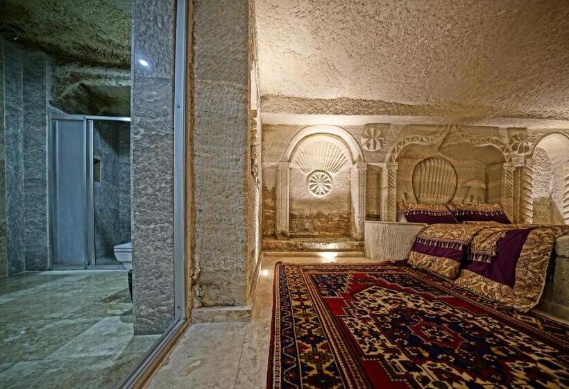 اتاق لوکس, Kayatas Cave Suites