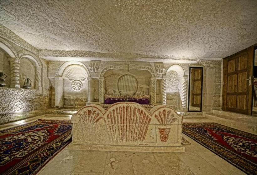 اتاق لوکس, Kayatas Cave Suites