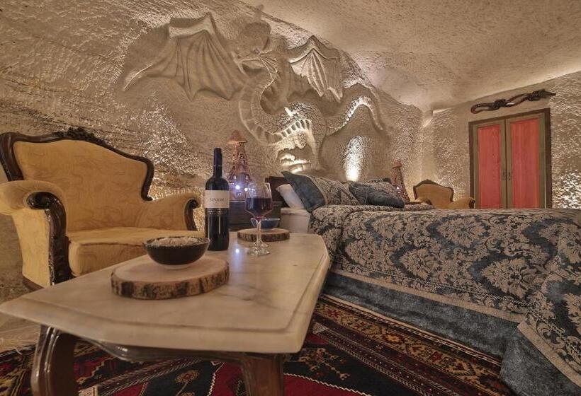 اتاق استاندارد با تخت بزرگ, Kayatas Cave Suites