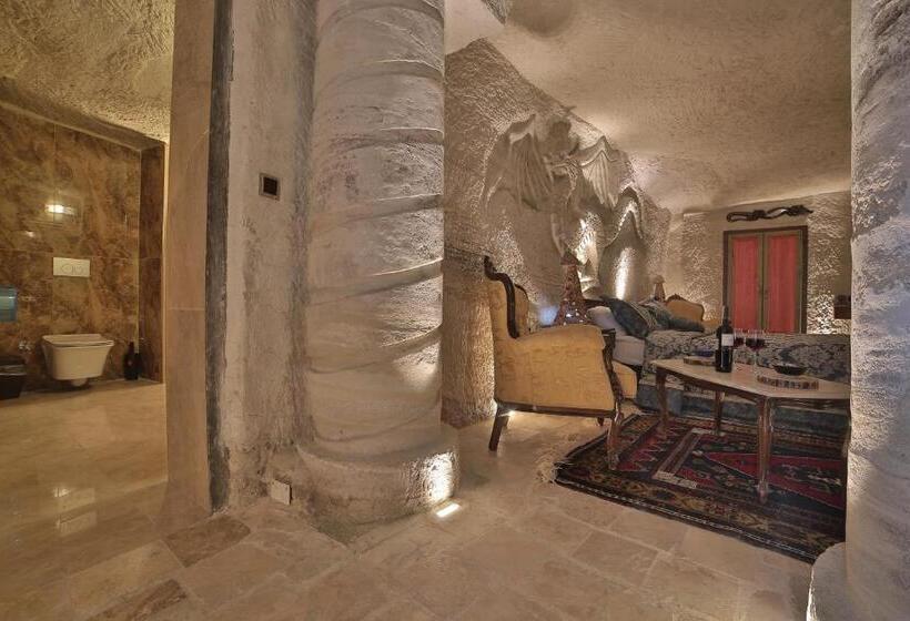 اتاق استاندارد با تخت بزرگ, Kayatas Cave Suites