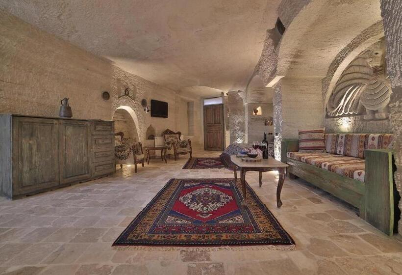 اتاق استاندارد با تخت بزرگ, Kayatas Cave Suites