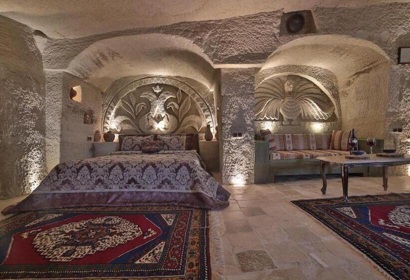 اتاق استاندارد با تخت بزرگ, Kayatas Cave Suites