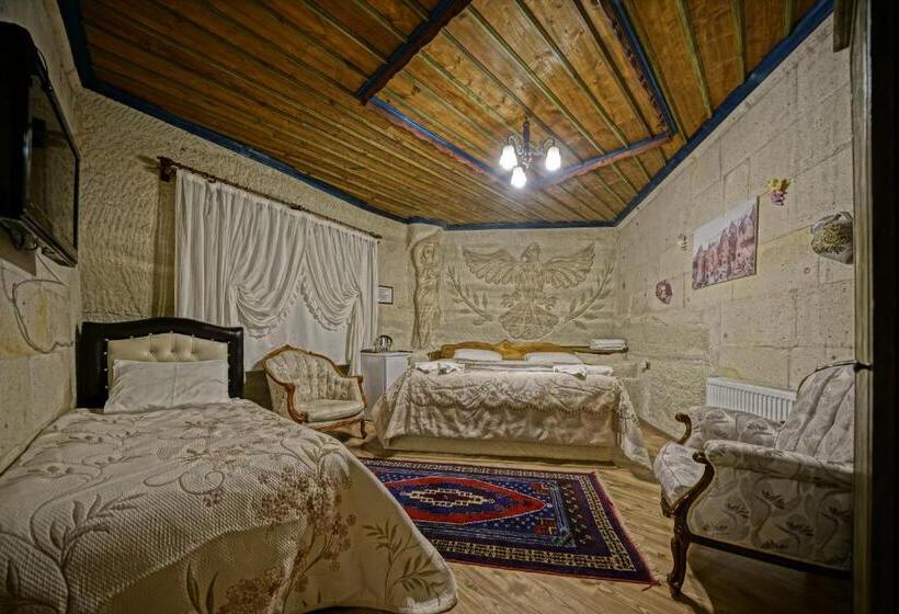 اتاق استاندارد سه نفره, Kayatas Cave Suites