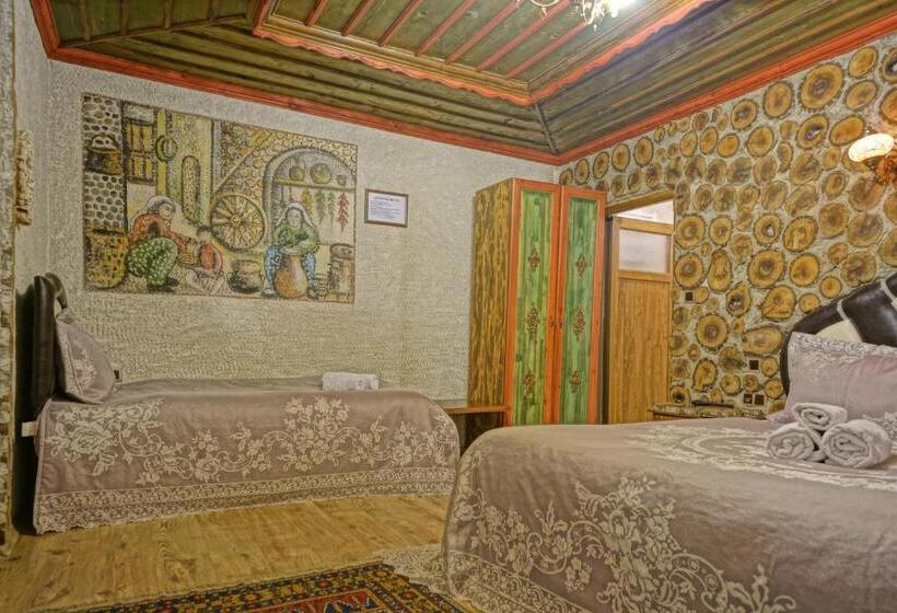 اتاق استاندارد سه نفره, Kayatas Cave Suites