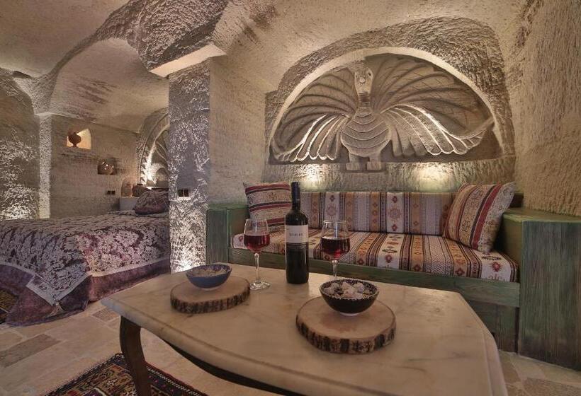 اتاق استاندارد با تخت بزرگ, Kayatas Cave Suites