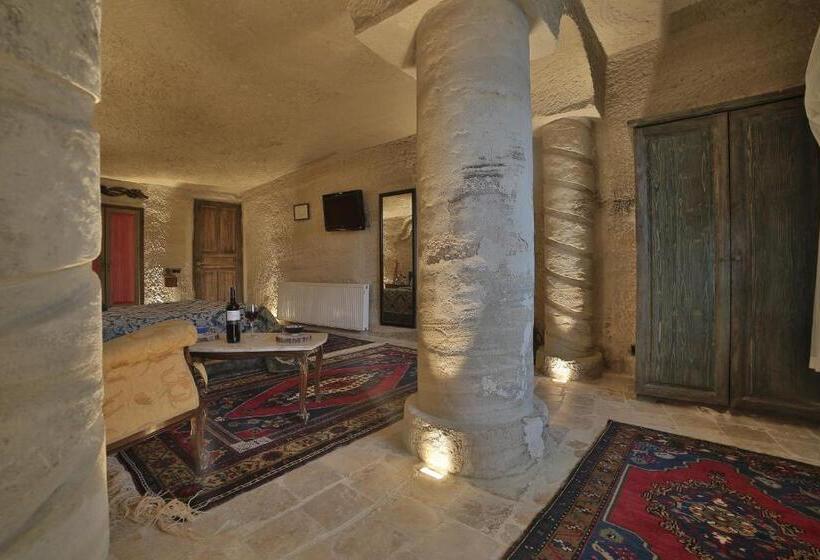 اتاق استاندارد با تخت بزرگ, Kayatas Cave Suites