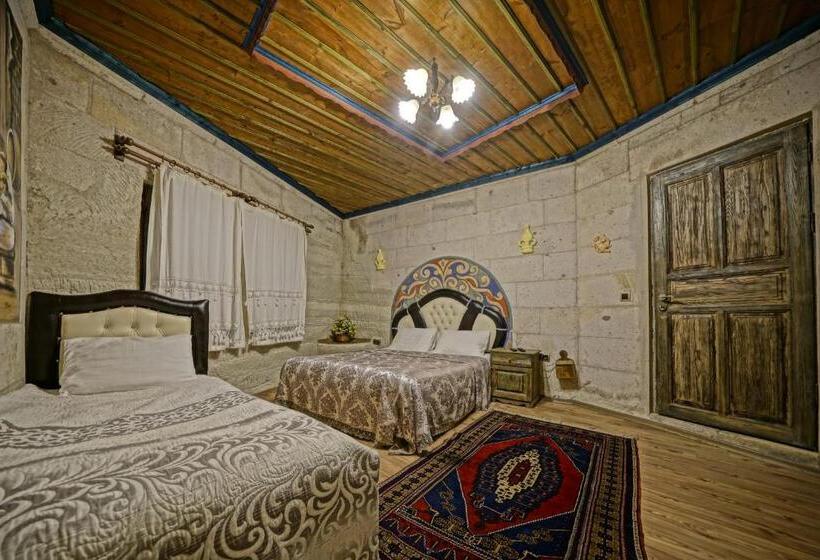 اتاق استاندارد سه نفره, Kayatas Cave Suites