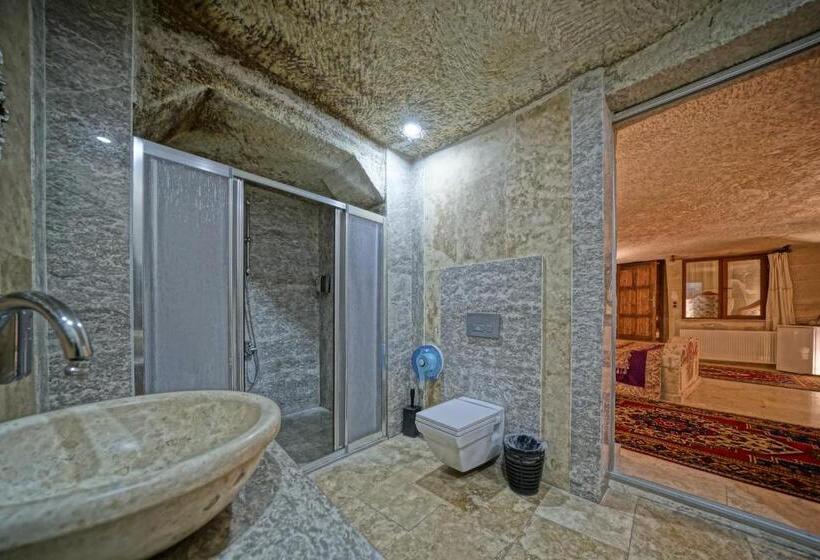 اتاق لوکس, Kayatas Cave Suites