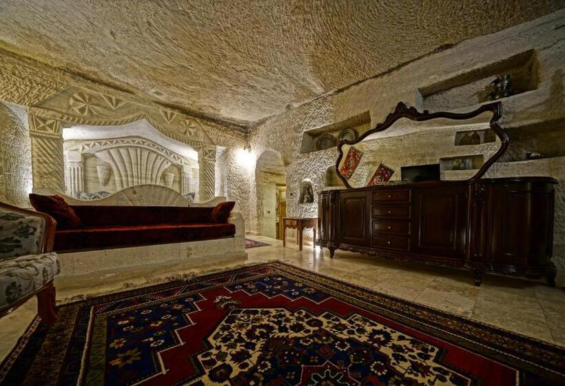اتاق لوکس, Kayatas Cave Suites