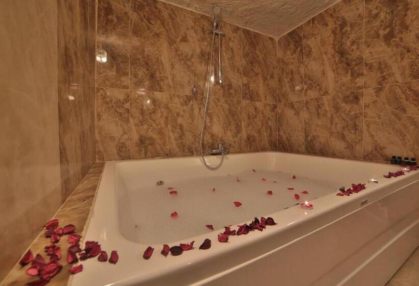 غرفة قياسية سرير كينج, Kayatas Cave Suites