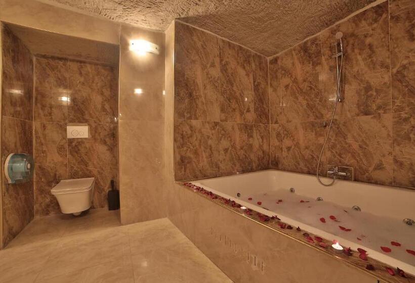 اتاق استاندارد با تخت بزرگ, Kayatas Cave Suites