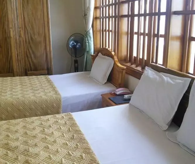 اتاق سوپریور, My Ngoc