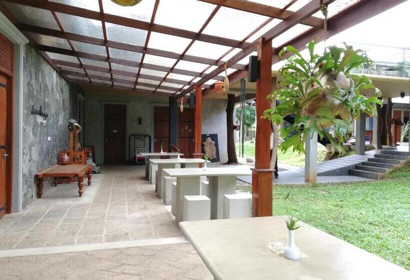 اتاق سه نفره دلوکس با چشم‌انداز باغ, Nil Diya Mankada Safari Lodge