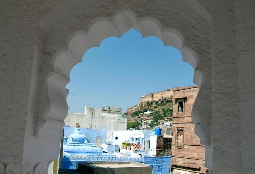 スタンダードルーム, Nirvana Home