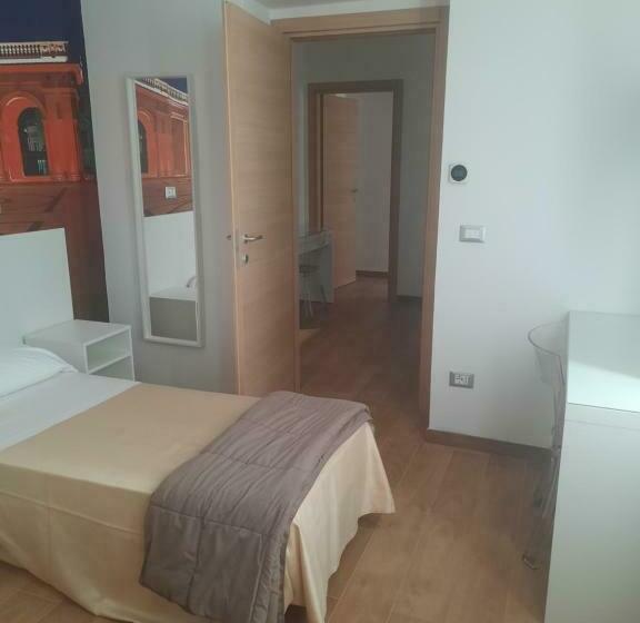 اتاق استاندارد سه نفره, Porta Rivera