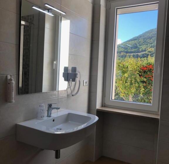 اتاق استاندارد سه نفره, Porta Rivera