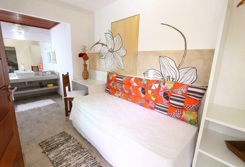 غرفة قياسية ثلاثية, Pousada Rigatoni