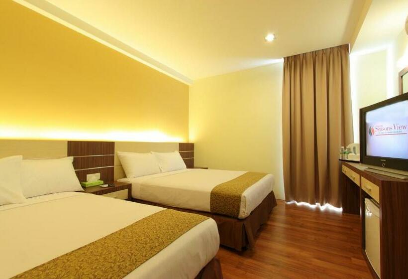 غرفة عائلية, Seasons View