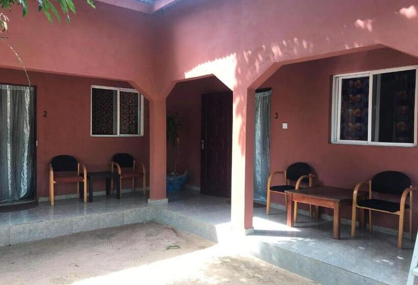 اتاق استاندارد با چشمانداز استخر, The Gunjur Project Lodge