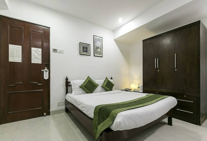 Номер Deluxe, Treebo Trend New Castle