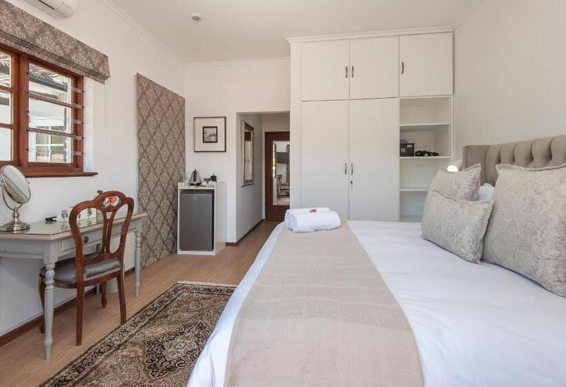 Standardzimmer Kingsize Bett, Villa Venusta