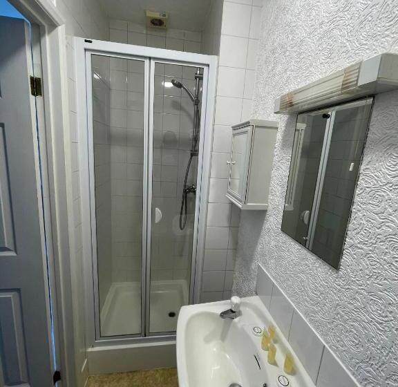 חדר סטנדרט עם מרפסת, Queens Hotel, Skegness