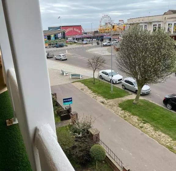 バルコニー付きスタンダードルーム, Queens Hotel, Skegness