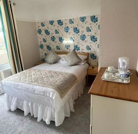 バルコニー付きスタンダードルーム, Queens Hotel, Skegness