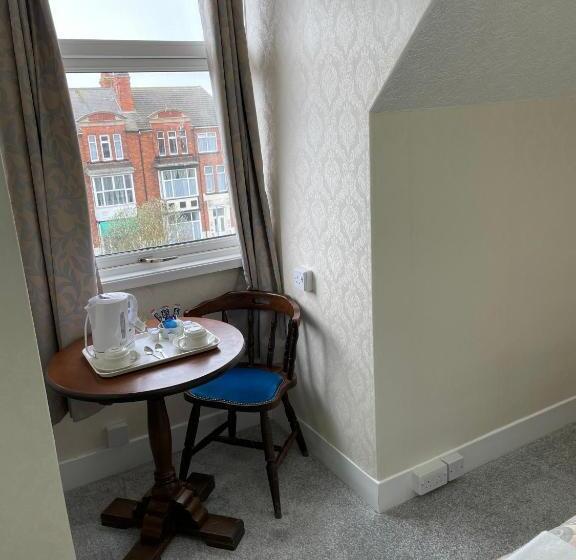 Номер Стандарт Индивидуальный, Queens Hotel, Skegness