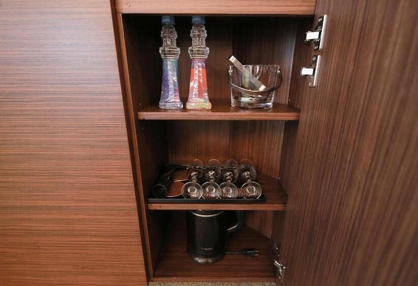 Четырехместный Номер Deluxe, Richmond Hotel Premier Tokyo Schole
