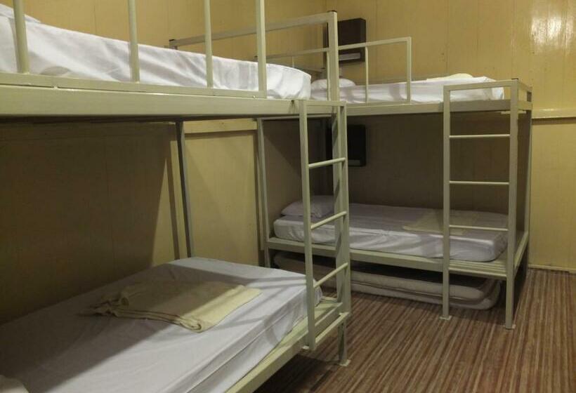 מיטה בחדר משותף, Muntri House   Hostel