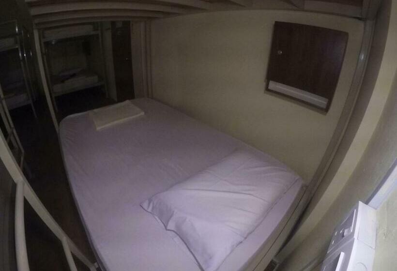 מיטה בחדר משותף, Muntri House   Hostel