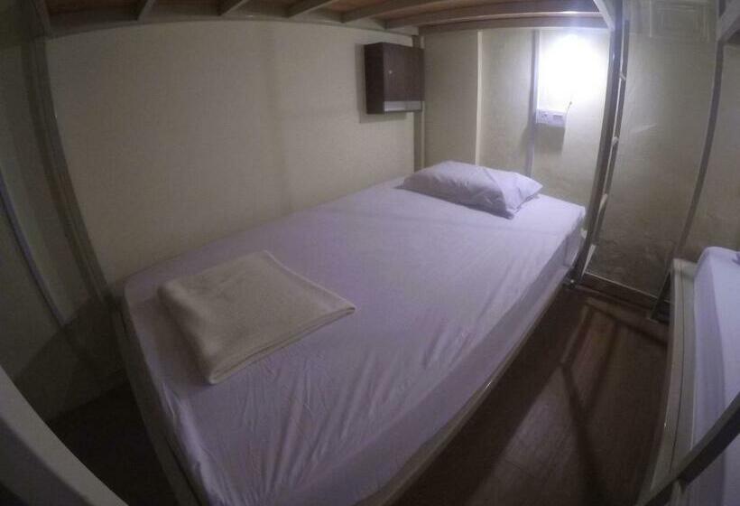 מיטה בחדר משותף, Muntri House   Hostel