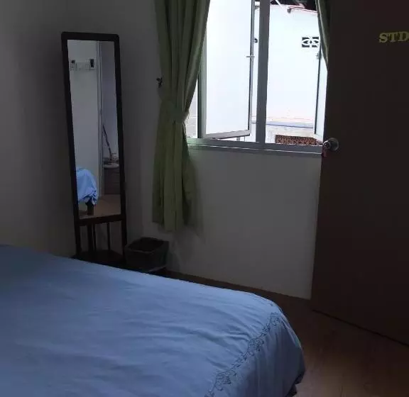 スタンダードルーム, Muntri House   Hostel