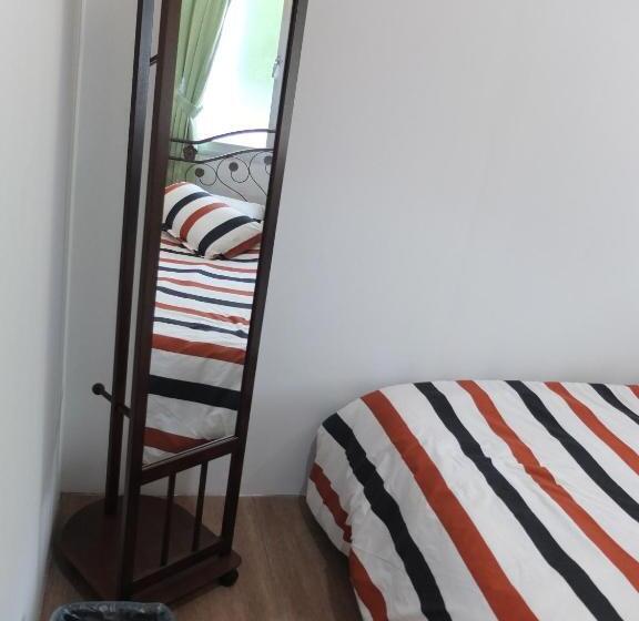 חדר סטנדרט, Muntri House   Hostel