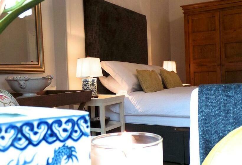 اتاق سوپریور سه تخته, Antler Guest House