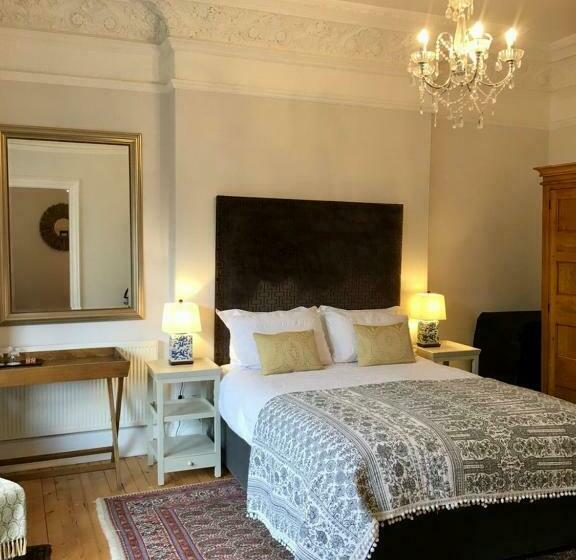 اتاق سوپریور سه تخته, Antler Guest House