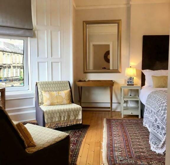 اتاق سوپریور سه تخته, Antler Guest House